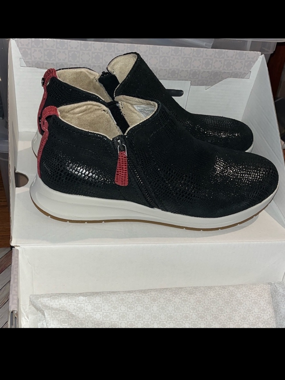 NEW Revere Dublin black embossed leather high top zip sneakers size 11